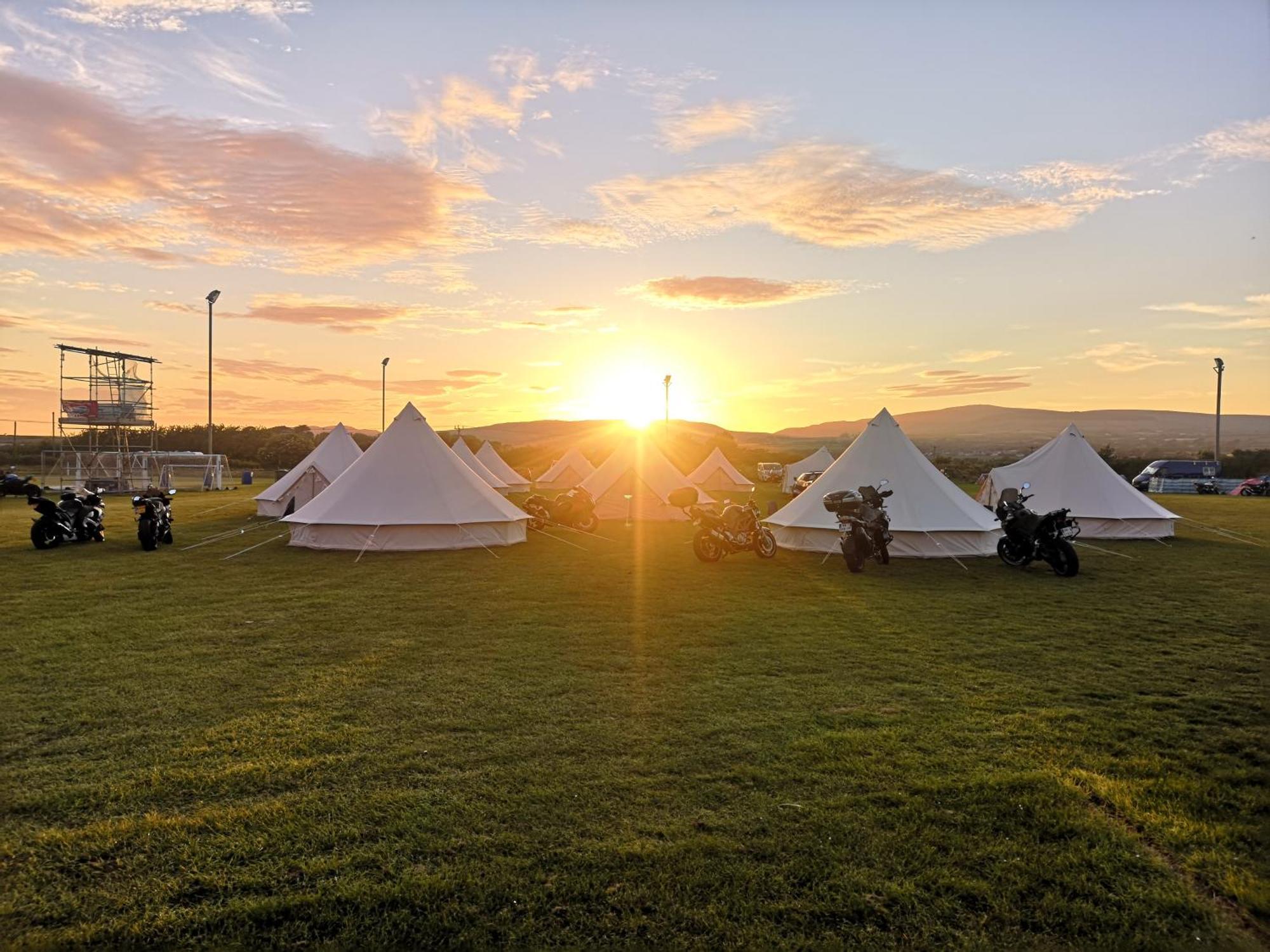 Nine Yards Bell Tents At The Tt - Castletown Εξωτερικό φωτογραφία